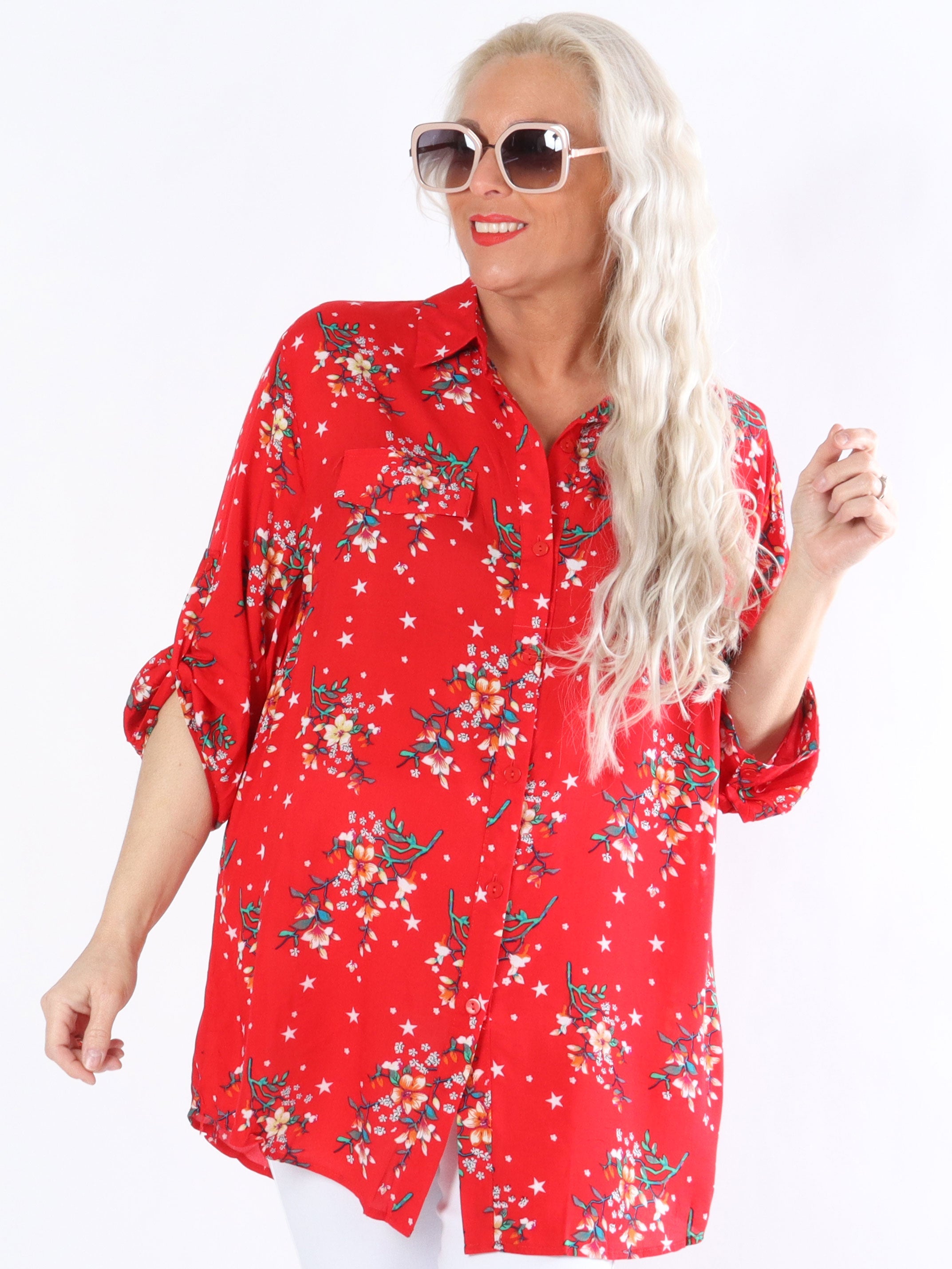 Opal - Svart blommig skjorta med små stjärnor